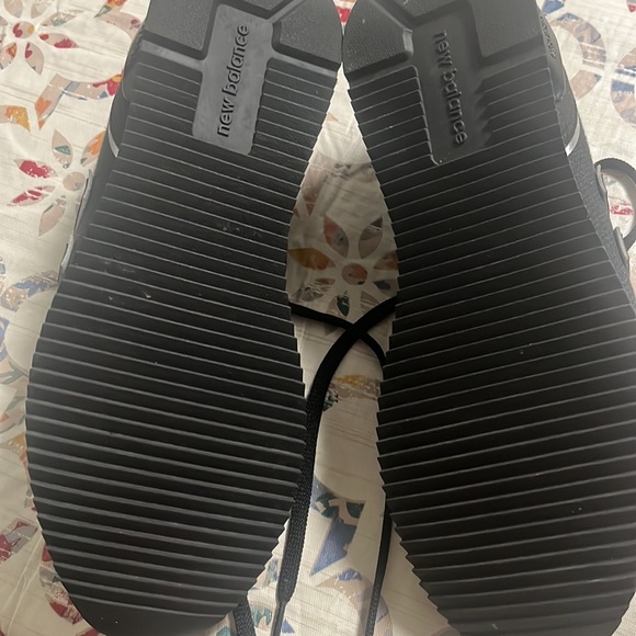 Brand new woman’s size 9 New Balance Sola Sleek - Picture 2 of 4